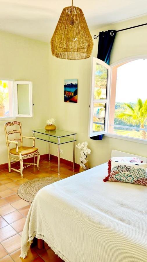 Hameau Des Amandiers Vue Mer - Piscine, Golf Et Tennis Prive 滨海圣西尔 外观 照片